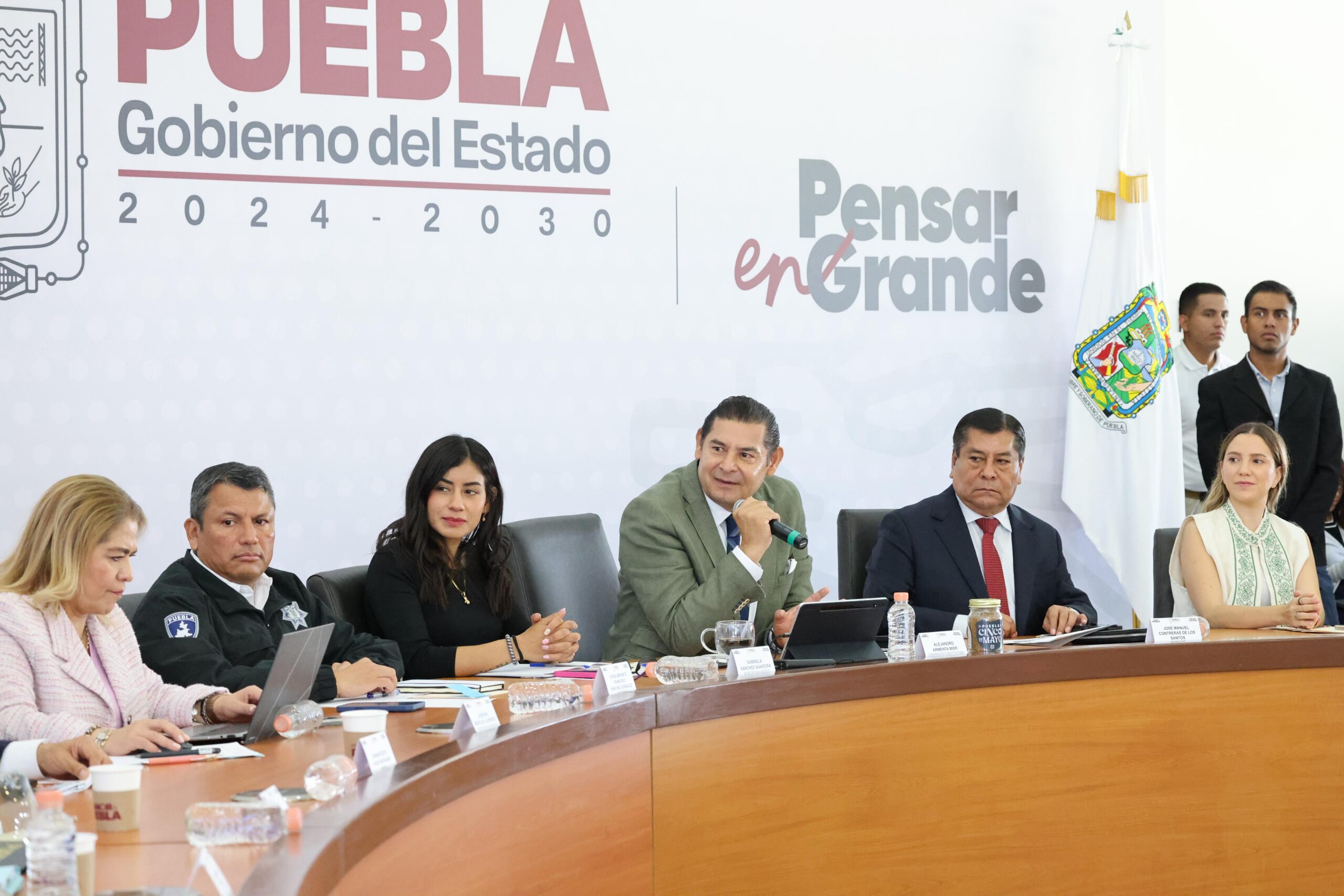 Escuadrón de Maquinaria rehabilita el equivalente a 300 calles para seguridad y bienestar de poblanos