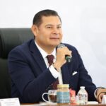 Protege gobierno estatal a familias poblanas con Campaña de Vacunación Invernal