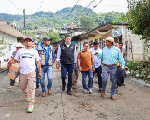 Gobierno del Estado de Puebla brinda atención oportuna a afectados por frente frío 16 en sierra norte