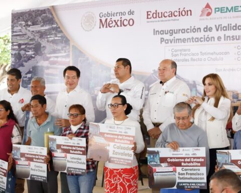 Por combate eficaz al huachicol, PEMEX aumenta donación de materiales para pavimentación en Puebla