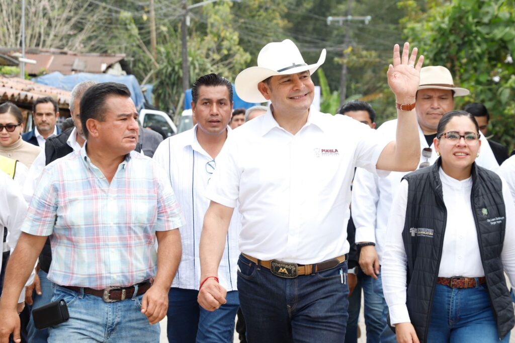 CON OBRA COMUNITARIA GOBIERNO DE PUEBLA COMBATE REZAGOS EN EDUCACIÓN, SEGURIDAD E INFRAESTRUCTURA