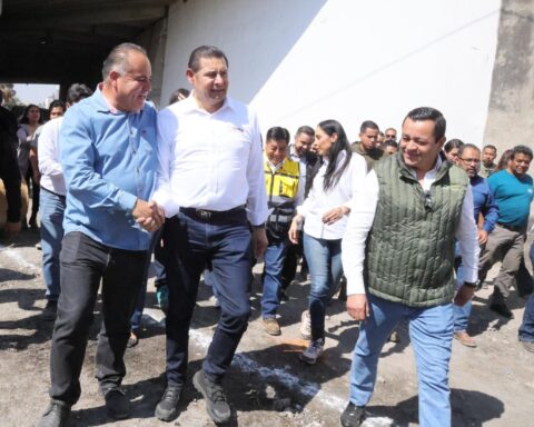 GOBIERNO ESTATAL MEJORA CALIDAD DEL AGUA CON OBRA DE SANEAMIENTO DEL ATOYAC