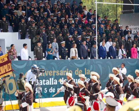 EN UNIDAD, CON PATRIOTISMO Y ORDEN SE REALIZÓ EL DESFILE DEL 5 DE MAYO