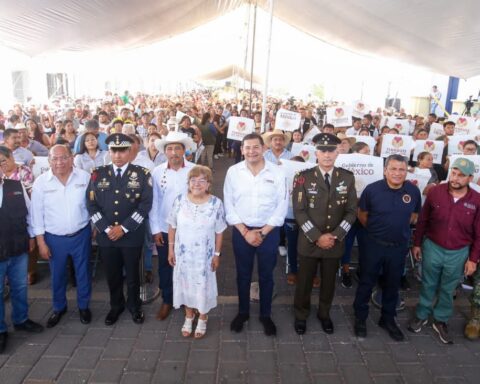 CON TIANGUIS DEL BIENESTAR, GOBIERNO FEDERAL Y ESTATAL REGRESA AL PUEBLO LO ROBADO
