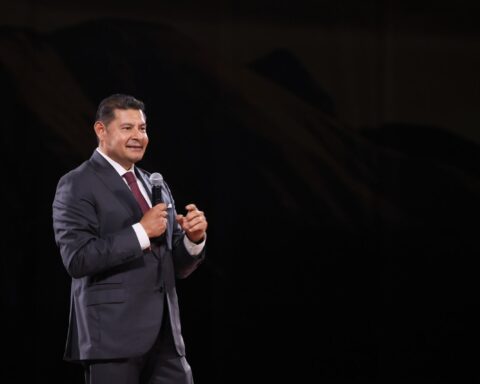 EL FUTURO DE PUEBLA SE CONSTRUYE CON RESULTADOS Y DE LA MANO DEL PUEBLO: ARMENTA MIER