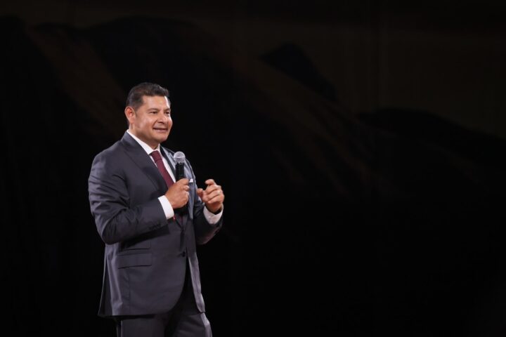 EL FUTURO DE PUEBLA SE CONSTRUYE CON RESULTADOS Y DE LA MANO DEL PUEBLO: ARMENTA MIER