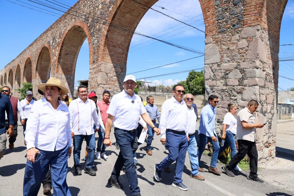 TRANSFORMA GOBIERNO ESTATAL CONECTIVIDAD REGIONAL MEDIANTE RECUPERACIÓN CARRETERA EN LA MIXTECA