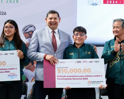 ABANDERA GOBIERNO ESTATAL DELEGACIONES PARA CONQUISTAR PODIOS EN PARALIMPIADA Y JUEGOS POPULARES