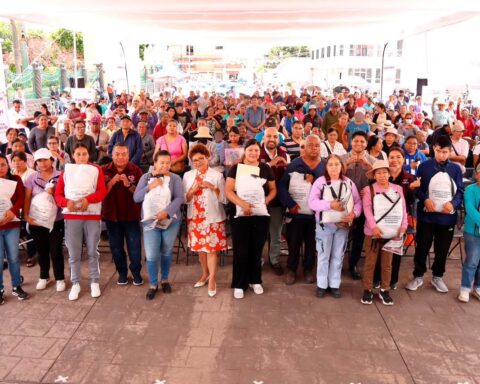 SEDIF ACERCA APOYOS ALIMENTARIOS A FAMILIAS DE CUAUTLANCINGO