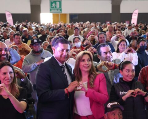 Hospital itinerante acerca servicios de salud de manera integral y gratuita: Armenta Mier.
