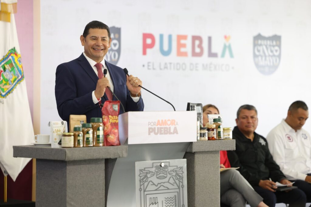 CON PAVIMENTACIÓN Y RECUPERACIÓN HISTÓRICA DE HIDROCARBUROS, GOBIERNO ESTATAL TRANSFORMA A PUEBLA