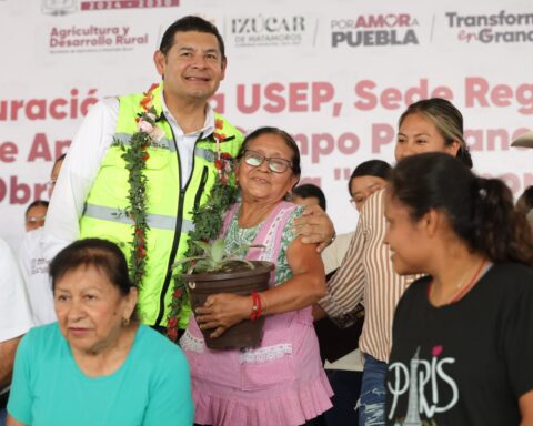OBRA COMUNITARIA Y APOYOS AL CAMPO LLEVAN BIENESTAR A LAS FAMILIAS DE LA MIXTECA